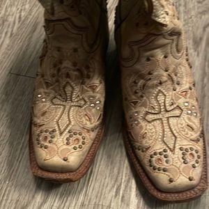 Corral Boots sz 7